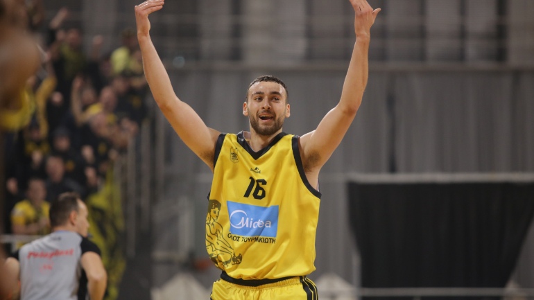 Η ΑΕΚ συμφώνησε με τον Νετζήπογλου