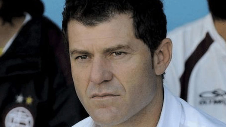 Παναιτωλικός: Ο Γκαμπριέλ Σούρερ αναλαμβάνει τα ηνία της αγρινιώτικης ομάδας