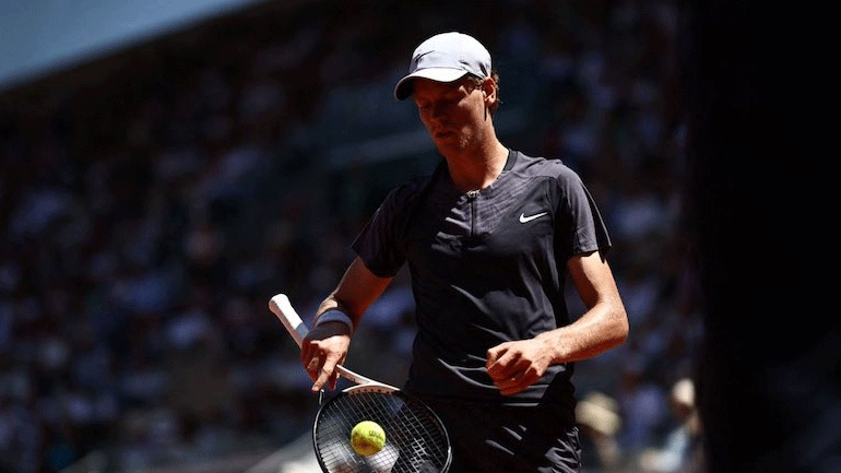 Ρολάν Γκαρός: Νέα «βόμβα» με τον αποκλεισμό του Σίνερ