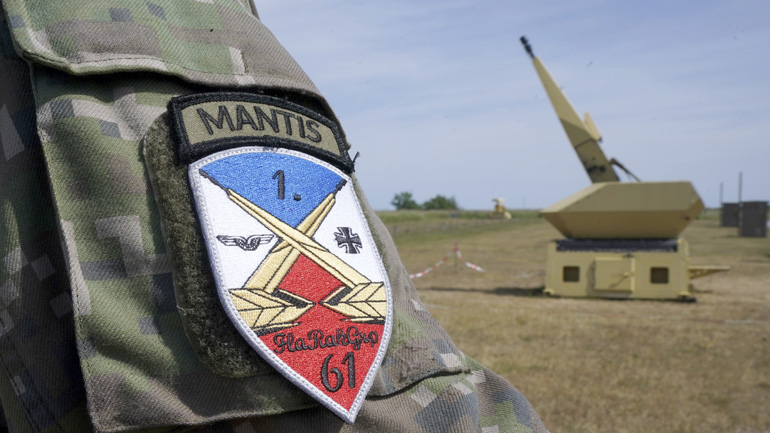 Der Spiegel: Απόστρατοι της Luftwaffe εκπαιδεύουν Κινέζους πιλότους