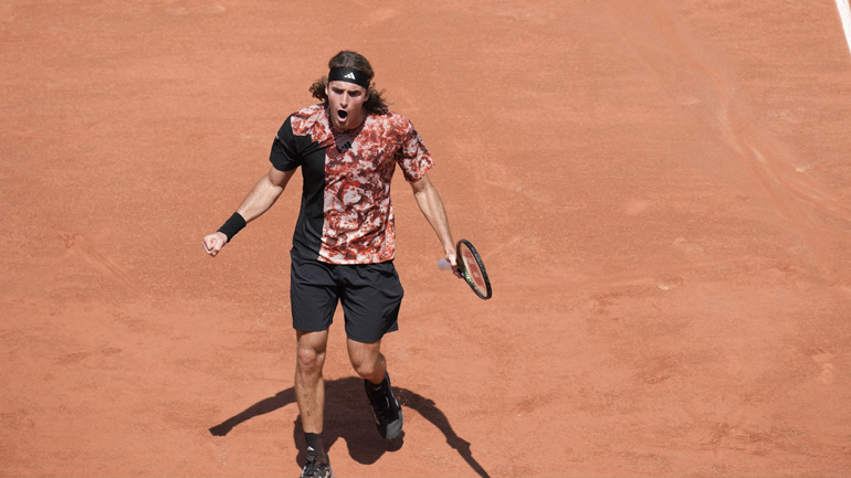 Εμφατική πρόκριση στους «8» του Ρολάν Γκαρός για τον Τσιτσιπά, 3-0 σετ τον Όφνερ