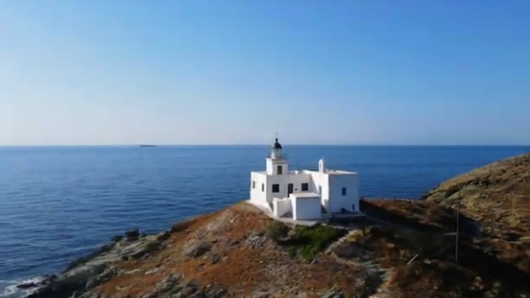 Φάρος Αγίου Νικολάου και Λέων της Ιουλίδας: Τα εμβληματικά αξιοθέατα της Κέας