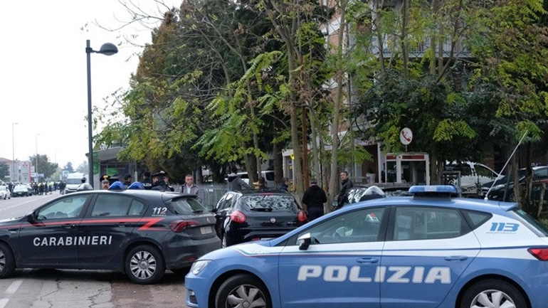 Ιταλία: Συνελήφθησαν πέντε αστυνομικοί για ξυλοδαρμό και βασανιστήρια σε βάρος πολιτών