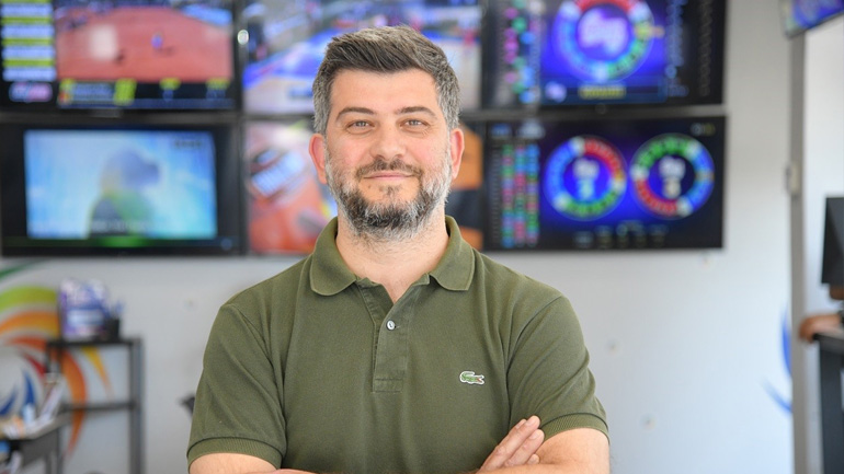 Κωνσταντίνος Σταράκης – Ιδιοκτήτης καταστήματος ΟΠΑΠ στη Βούλα