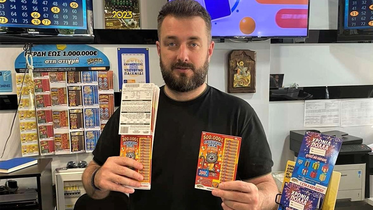 Ο Βασίλης Ανδρεάδης, ιδιοκτήτης του τυχερού καταστήματος ΟΠΑΠ στην Πτολεμαΐδα 