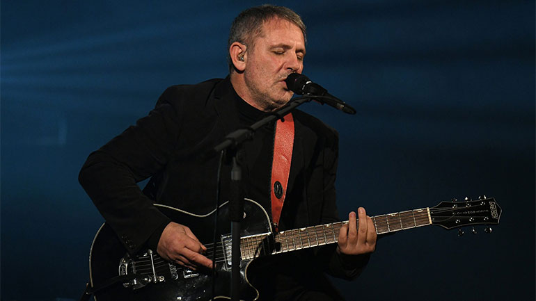 Ο Παύλος Παυλίδης και οι Hotel Alaska ζωντανά στην Τεχνόπολη