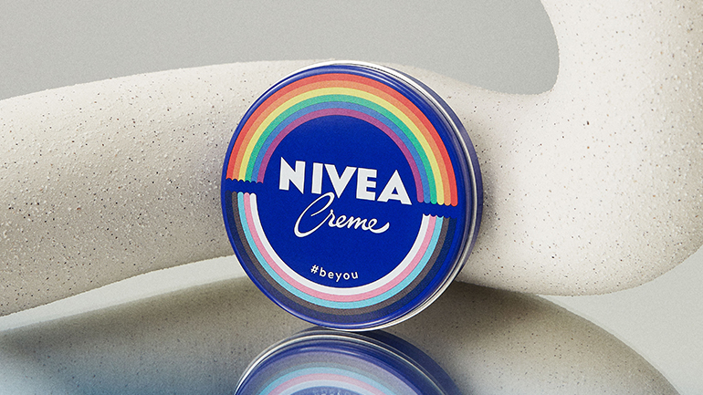 Be You: Η NIVEA γιορτάζει το Pride με την special edition All Purpose Cream στα χρώματα του ουράνιου τόξου! Be You: Η NIVEA γιορτάζει το Pride με την special edition All Purpose Cream στα χρώματα του ουράνιου τόξου!