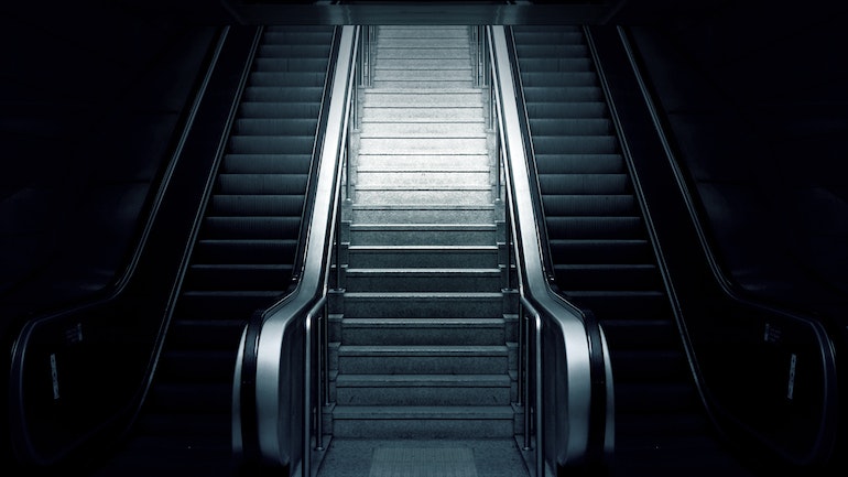 Στιγμές τρόμου στη Νότια Κορέα -14 τραυματίες σε κυλιόμενη σκάλα που άλλαξε φορά