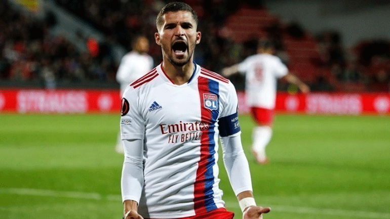 Ρόμα: Υπέγραψε πενταετές συμβόλαιο ο Αουάρ