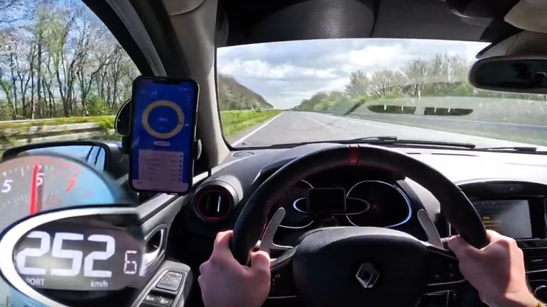 Δείτε (και κυρίως ακούστε) ένα “πειραγμένο” Renault Clio RS Trophy να μαγεύει στην Autobahn