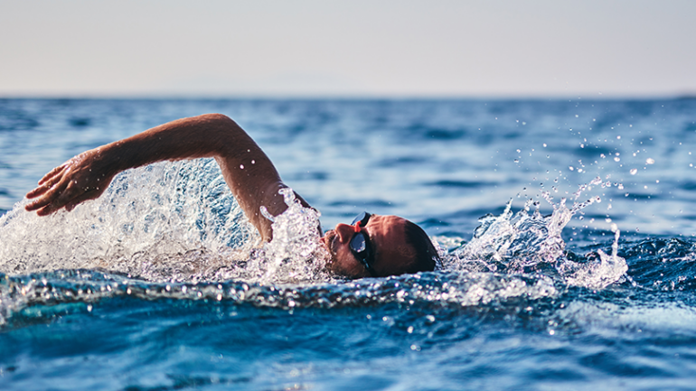 Πότε επιτρέπεται το κολύμπι μετά από αρθροσκόπηση ώμου;