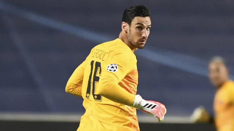 Παρί Σεν Ζερμέν: Ξανά σε καταστολή ο Σέρχιο Ρίκο, παραμένει σε σοβαρή κατάσταση στη ΜΕΘ Παρί Σεν Ζερμέν: Ξανά σε καταστολή ο Σέρχιο Ρίκο, παραμένει σε σοβαρή κατάσταση στη ΜΕΘ