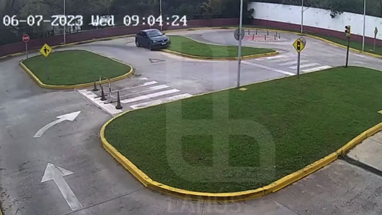 Πήγε να πάρει το δίπλωμα και τελικά πήρε τις κολώνες μαζί