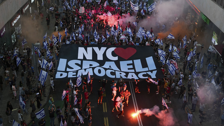 Ισραήλ: Δεκάδες χιλιάδες πολίτες διαδήλωσαν κατά των πολιτικών Νετανιάχου