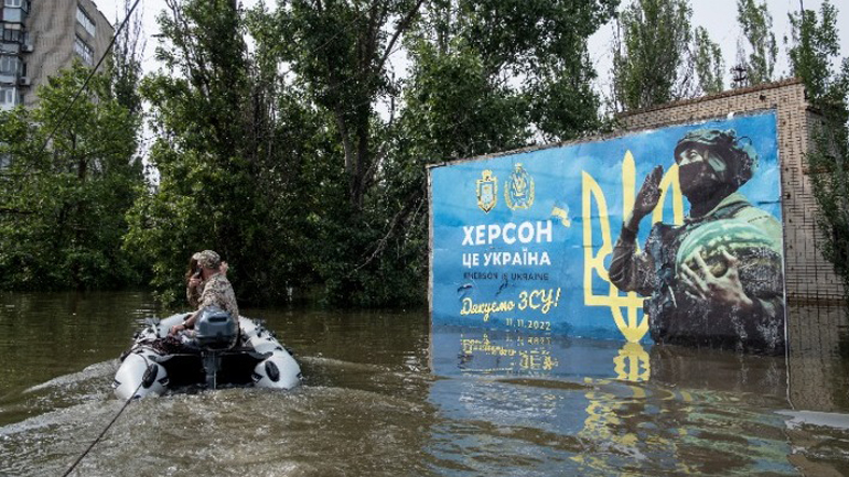 Κατοχή, βομβαρδισμοί και τώρα πλημμύρες: Ο ατελείωτος εφιάλτης των κατοίκων της Χερσώνας Κατοχή, βομβαρδισμοί και τώρα πλημμύρες: Ο ατελείωτος εφιάλτης των κατοίκων της Χερσώνας