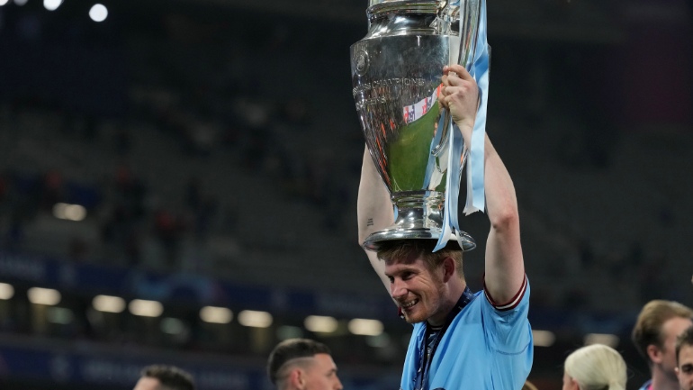 Μάντσεστερ Σίτι: Στόουνς, Γουόκερ και Ντε Μπρόινε σε… πελάγη ευτυχίας