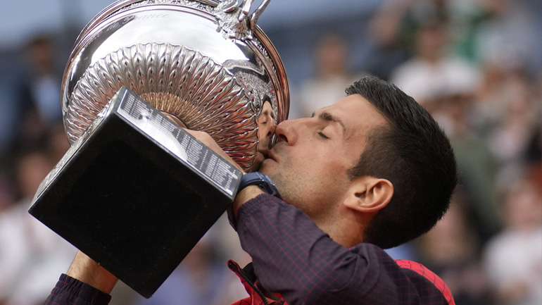 Έγραψε ιστορία ο Τζόκοβιτς – Κατέκτησε το Ρολάν Γκαρός και έφτασε τους 23 τίτλους Grand Slam!
