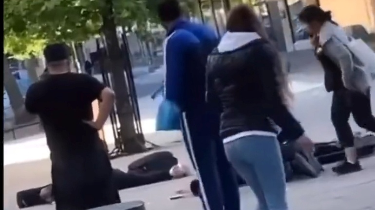 Σουηδία: Νεκρός 15χρονος από πυρά στη Στοκχόλμη – Τρεις τραυματίες