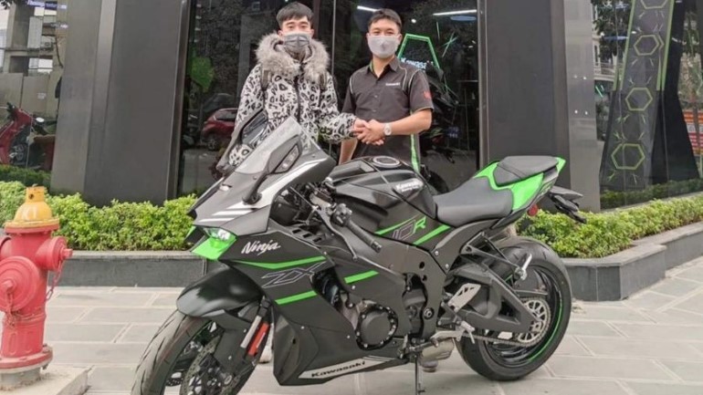 Συνελήφθη ληστής τραπεζών στο Βιετνάμ που μόστραρε την νέα του Ninja ZX-10R μόλις μια μέρα μετά τη ληστεία!