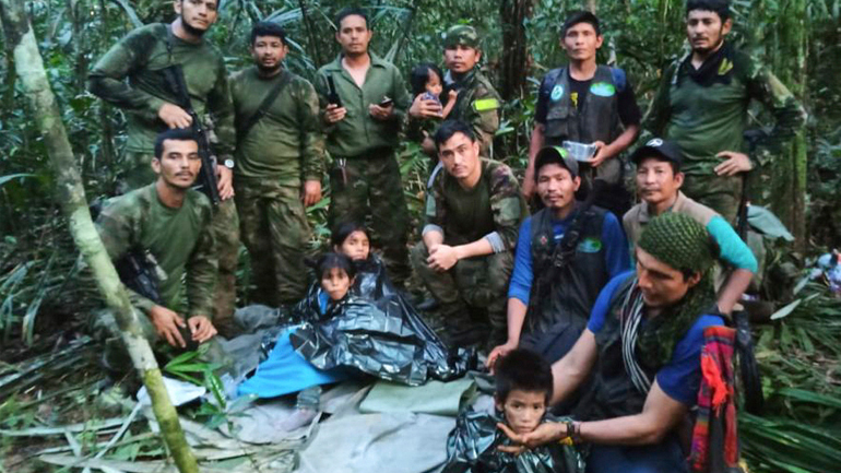 «Πεινάω», «η μαμά μου πέθανε»: Η τηλεόραση της Κολομβίας μεταδίδει βίντεο από τη διάσωση των 4 παιδιών στη ζούγκλα