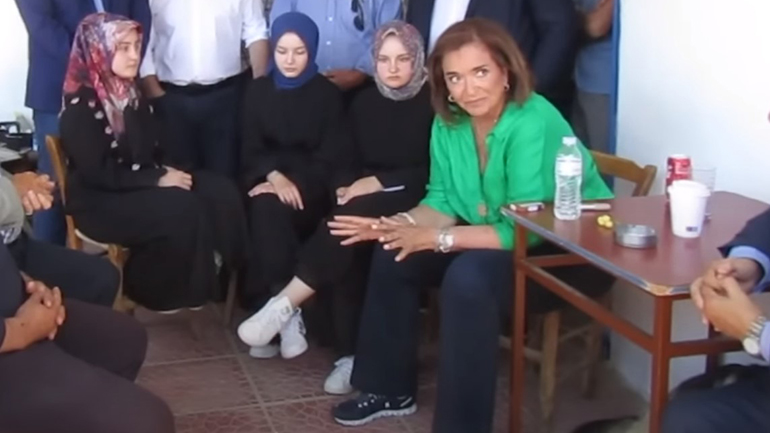 «Αν δεν μας στηρίξετε τα πράγματα θα είναι δύσκολα»: Οι δηλώσεις της Ντόρας Μπακογιάννη στη «κόκκινη» Ροδόπη «Αν δεν μας στηρίξετε τα πράγματα θα είναι δύσκολα»: Οι δηλώσεις της Ντόρας Μπακογιάννη στη «κόκκινη» Ροδόπη