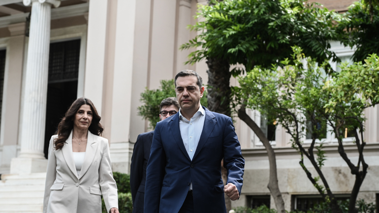 Τσίπρας στον Ι. Σαρμά για το θέμα της Ροδόπης: «Δημιουργείται θεσμικό και εθνικό ζήτημα – Εργαλειοποιείται η ΕΥΠ» Τσίπρας στον Ι. Σαρμά για το θέμα της Ροδόπης: «Δημιουργείται θεσμικό και εθνικό ζήτημα – Εργαλειοποιείται η ΕΥΠ»