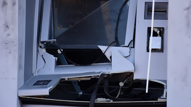 Συνελήφθη 34χρονος που προκάλεσε φθορές σε δέκα ΑΤΜ τραπεζών