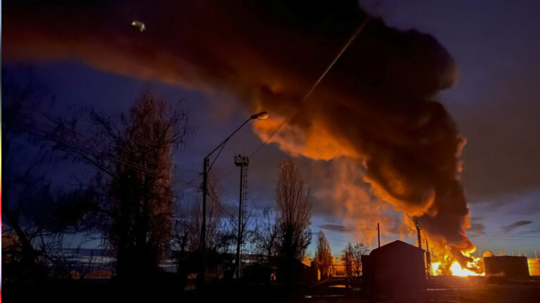 Ουκρανία: Νέα ρωσική αεροπορική επιδρομή στην Κρεβί Ρι – Επλήγησαν κτήρια – Φόβοι για παγιδευμένους στα συντρίμμια