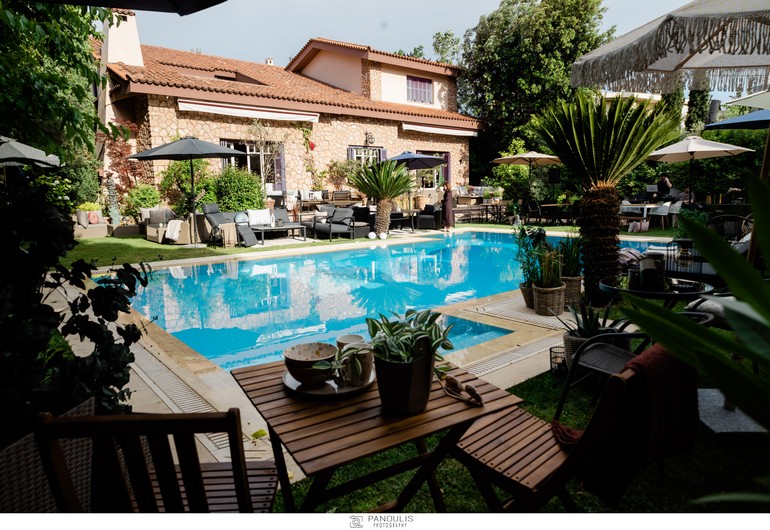 Άποψη του χώρου με την καλοκαιρινή συλλογή επίπλων και διακόσμησης JYSK Ελλάδας.