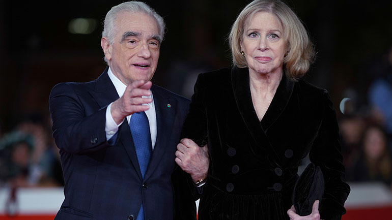 Σπάνια εμφάνιση της Έλεν Μόρις πλάι στον σύζυγό της Μάρτιν Σκορσέζε καθώς παλεύει με τη νόσο του Πάρκινσον