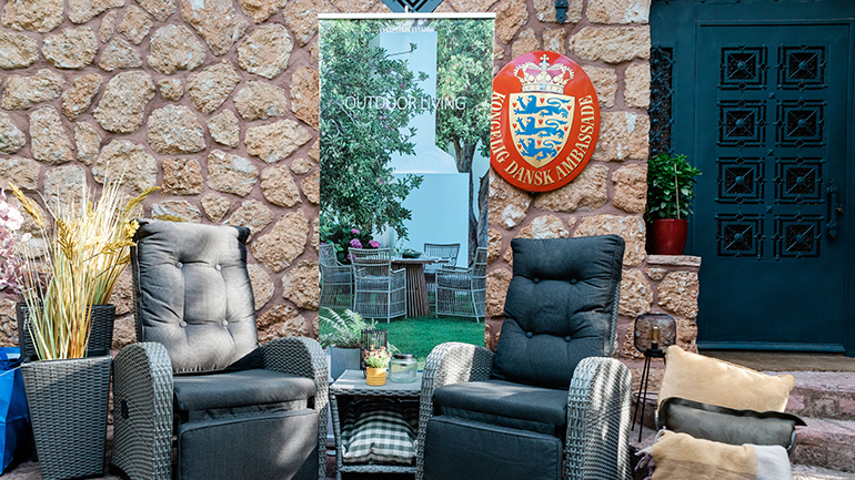 Η JYSK υποδέχτηκε το καλοκαίρι στον κήπο της πρεσβευτικής κατοικίας της Δανίας