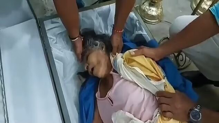 Εκουαδόρ: Γυναίκα αναστήθηκε μέσα στο φέρετρο λίγο πριν την κηδεία της