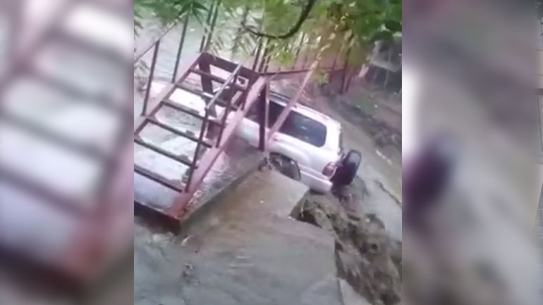 Φίλε έχεις SUV όχι Hovercraft 