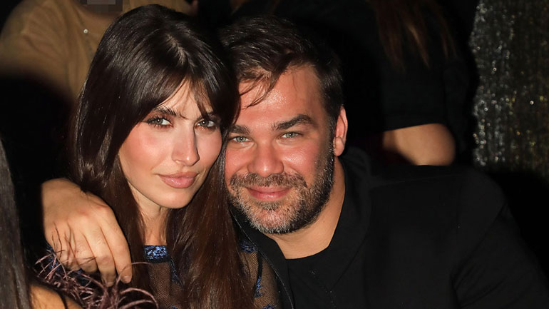 Ενοχλημένος ο Γιώργος Σαμπάνης: «Με παίρνει τηλέφωνο ο πατέρας μου και μου λέει: θα γίνω παππούς;» Ενοχλημένος ο Γιώργος Σαμπάνης: «Με παίρνει τηλέφωνο ο πατέρας μου και μου λέει: θα γίνω παππούς;»