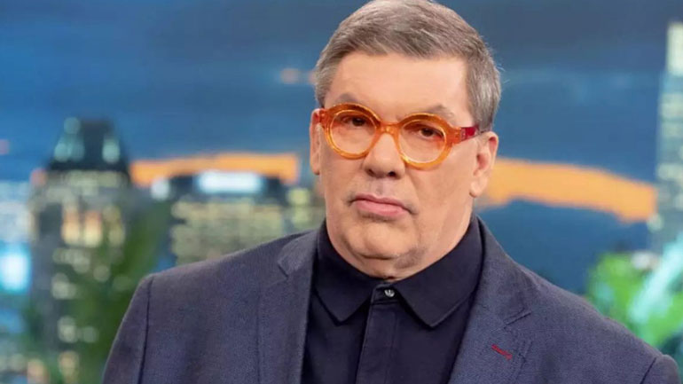 Θανάσης Λάλας: Η αλήθεια για τα χρωματιστά γυαλιά που φοράει όλα αυτά τα χρόνια!