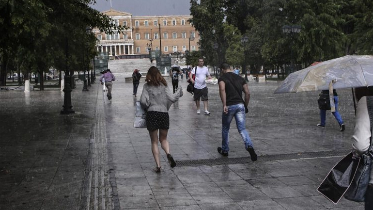 Έρχεται τριήμερη κακοκαιρία με βροχές και καταιγίδες