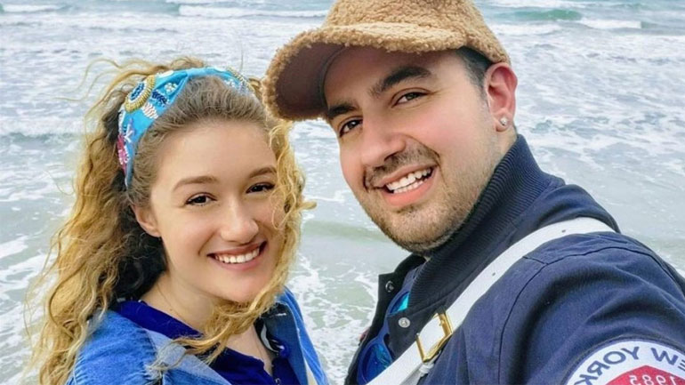 Έξαλλος ο Μαυρίκιος Μαυρικίου με αεροπορική εταιρεία: «Ήταν αγενέστατοι και λογομαχήσαμε»