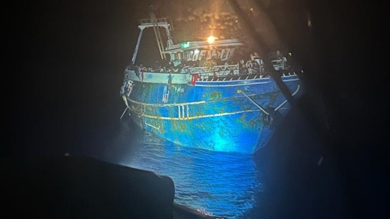 Στην Εισαγγελία Πρωτοδικών Καλαμάτας θα οδηγηθούν οι συλληφθέντες για το ναυάγιο στην Πύλο