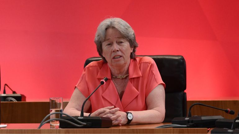 Λινού: Ζήτησε συγγνώμη για τις δηλώσεις της για τους ιδιώτες παιδιάτρους μετά τις αντιδράσεις