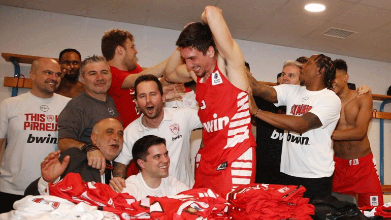 Λαρεντζάκης: «Κλειδί ότι πάντα μέναμε ενωμένοι, όνειρό μου μια επιτυχία με την εθνική»