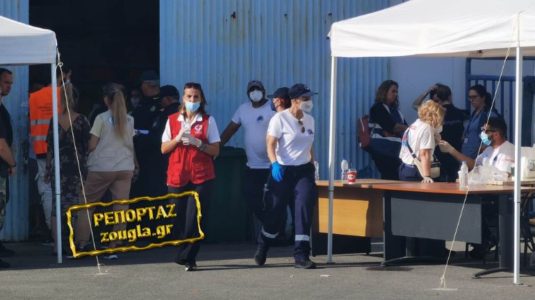 Ναυάγιο στην Πύλο: Οι εθελοντές στην πρώτη γραμμή των επιχειρήσεων για τη διαχείριση των διασωθέντων