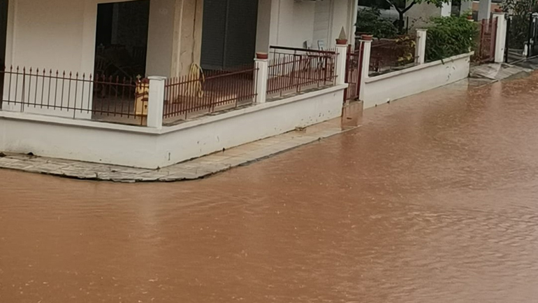 Χαλκιδική: Προβλήματα στο οδικό δίκτυο λόγω της ισχυρής βροχόπτωσης