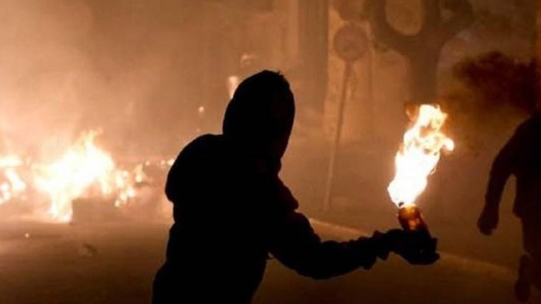 Επεισόδια στη Γεωπονική Σχολή Αθηνών τα ξημερώματα – Ρίψεις μολότοφ εναντίον αστυνομικών