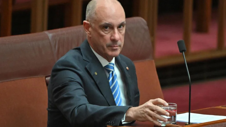 Αυστραλία: Γερουσιαστής παραιτείται από το Φιλελεύθερο Κόμμα έπειτα από κατηγορίες για ανάρμοστη συμπεριφορά