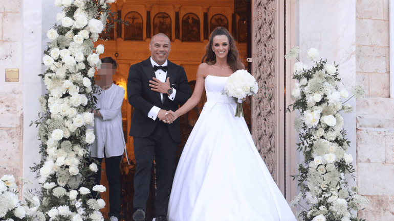 Ο Μιχάλης Ζαμπίδης μιλάει για τον γάμο του και τη βάφτιση των διδύμων -Τα ονόματα που πήραν οι κόρες τους