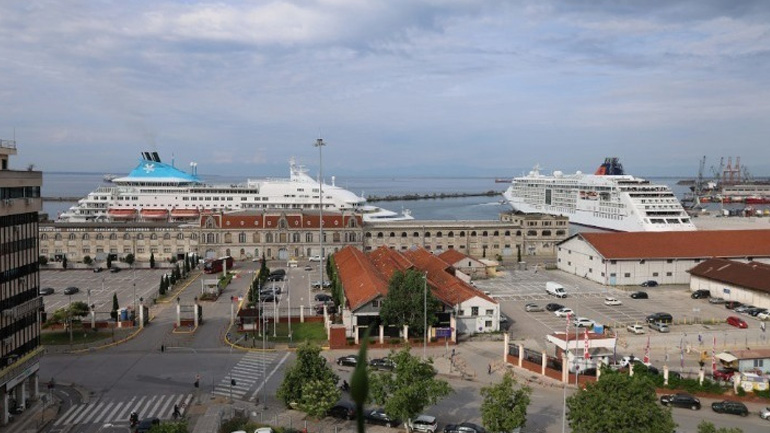 Δύο κρουαζιερόπλοια «έδεσαν» στο λιμάνι της Θεσσαλονίκης