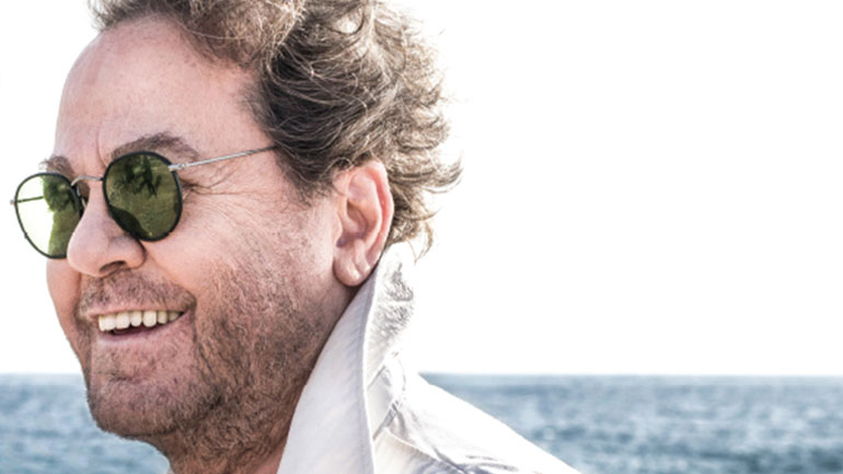 Ο Γιάννης Πάριος σε καλοκαιρινή περιοδεία