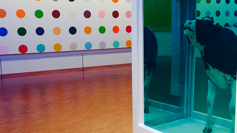 «The Weight of Things»: Η πρώτη έκθεση του Damien Hirst στη Γερμανία