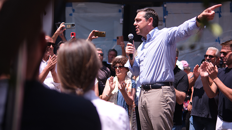 Τσίπρας στο Ηράκλειο: Θέλουν να ξεμπερδεύουν με τον ΣΥΡΙΖΑ για να στήσουν ανεξέλεγκτο καθεστώς Τσίπρας στο Ηράκλειο: Θέλουν να ξεμπερδεύουν με τον ΣΥΡΙΖΑ για να στήσουν ανεξέλεγκτο καθεστώς