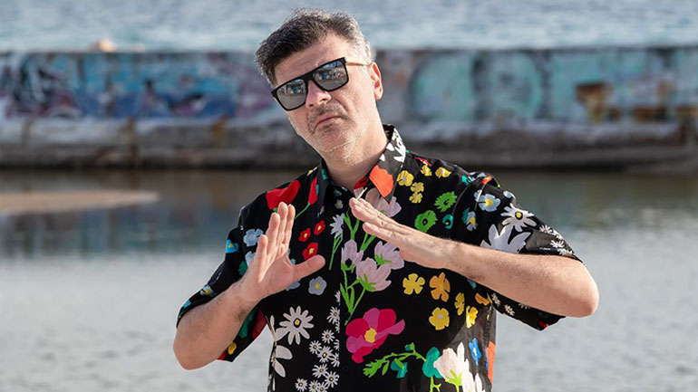 Ο Φοίβος Δεληβοριάς live στο Ρέθυμνο